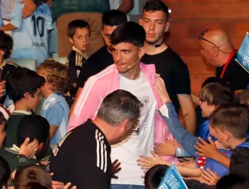 Centenario celta de vigo C. Tangana