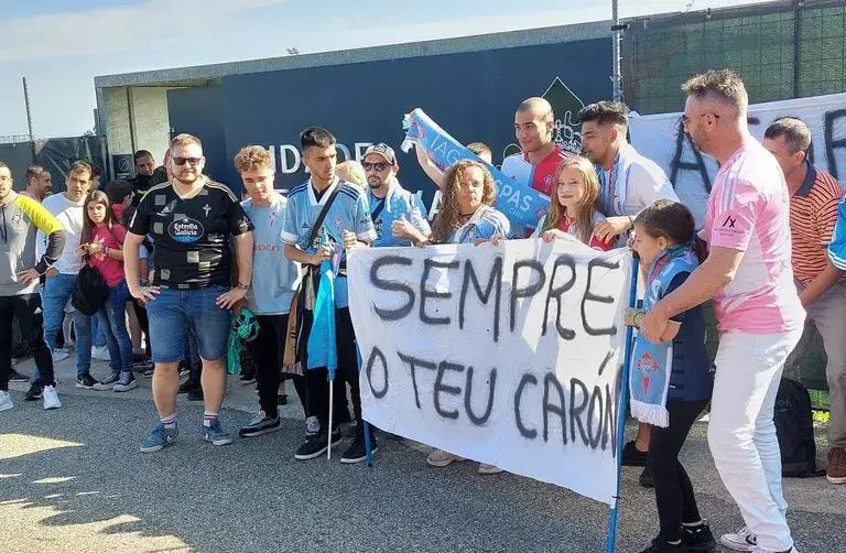 La afición del Celta abarrota la Cidade Deportiva Afouteza