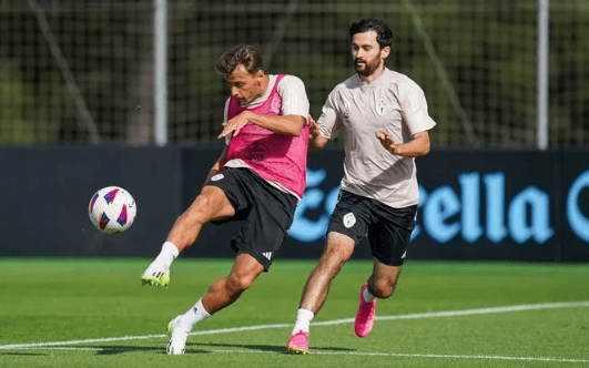 El Celta volvió ayer por la tarde y tendrá sesiones dobles hoy y mañana