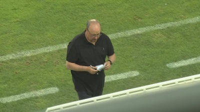 Benitez y su libreta