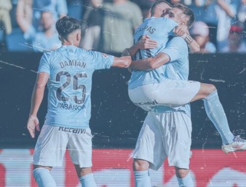 Jugadores celebrando un gol